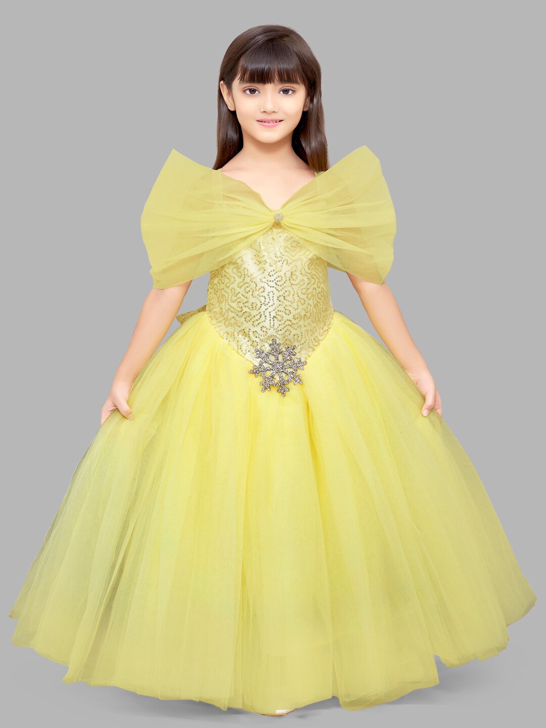 

Pink Chick Girls Yellow Sequinned Embellished Off-Shoulder Net Maxi Ball Gown