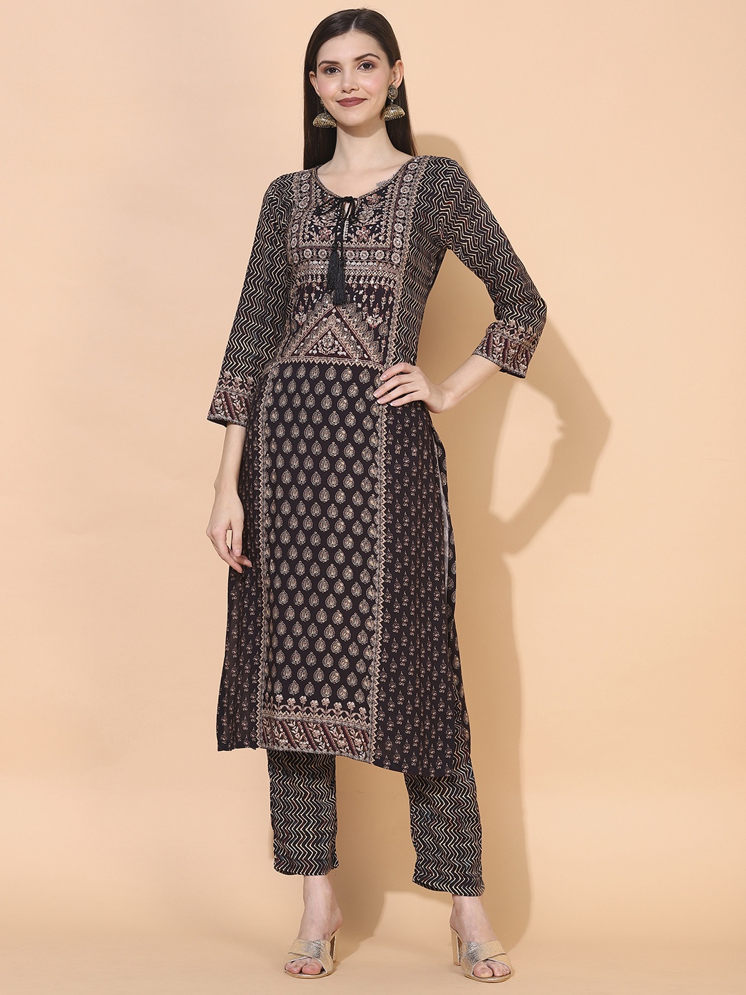 

Envy Me by FASHOR Women Black Ethnic Motifs Printed Kurta with Trousers