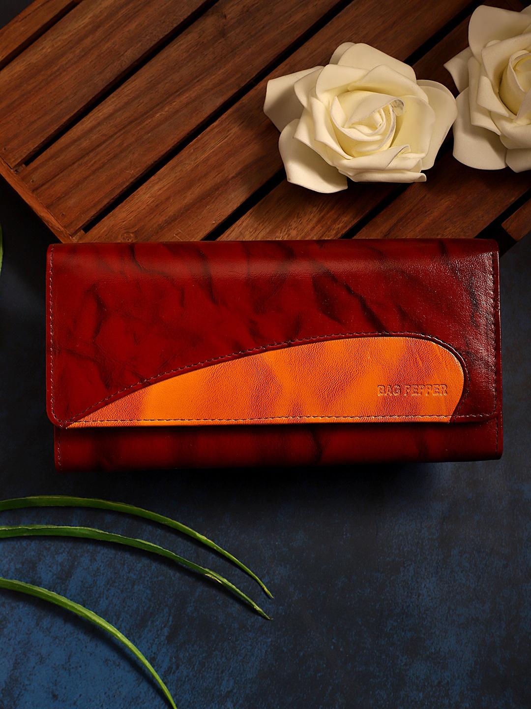 

Bag Pepper Women Brown Colourblocked Foldover Leather Clutch