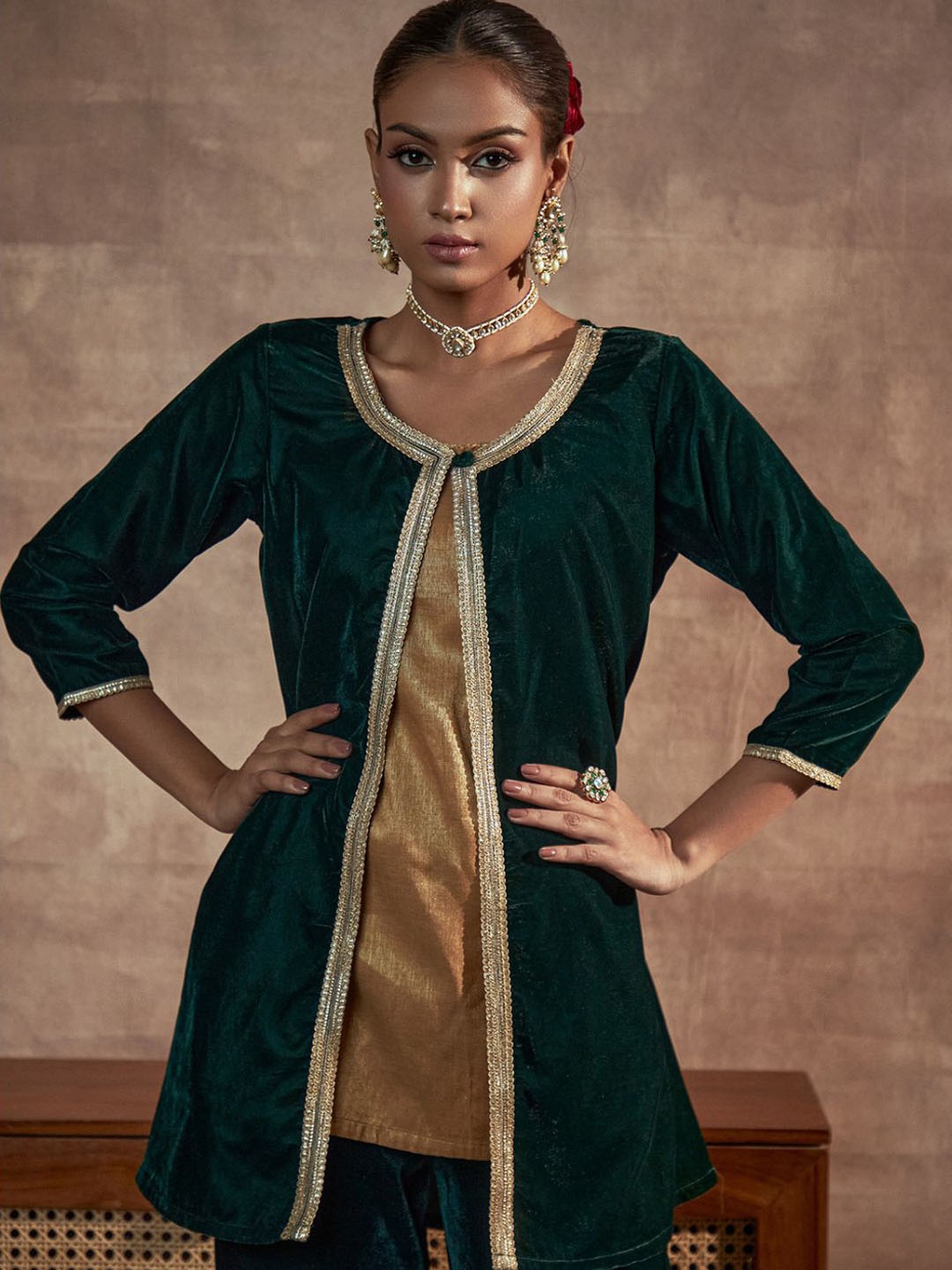 

Alaya By Stage3 Women Green & Gold Thread Work Front Slit Velvet Kurti