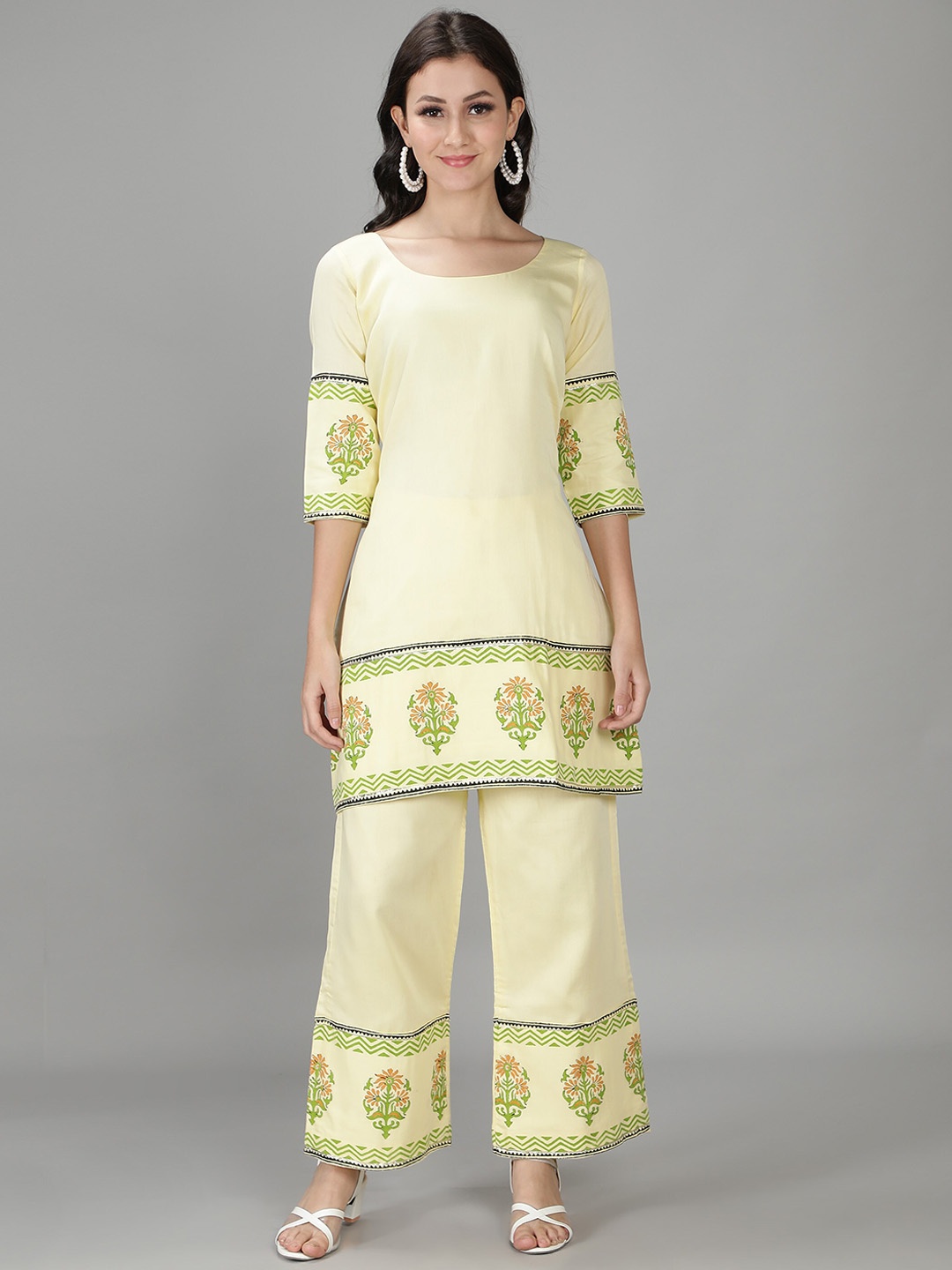 

Sajke Women Yellow Floral Printed Kurta with Palazzos & With Dupatta