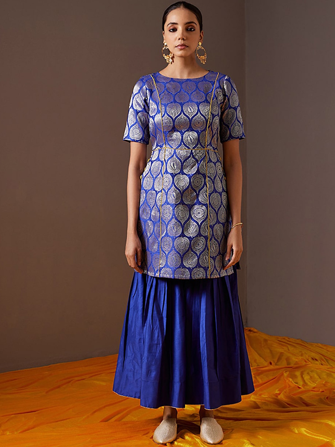 

Abhishti Women Blue Ethnic Motifs Banarasi Kurta with Sharara