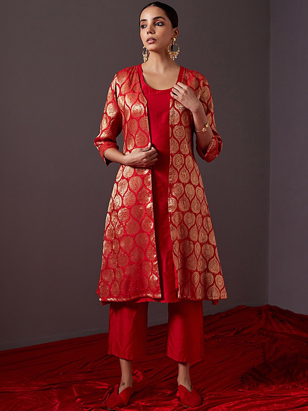 

Abhishti Women Red Printed Kurta with Trousers