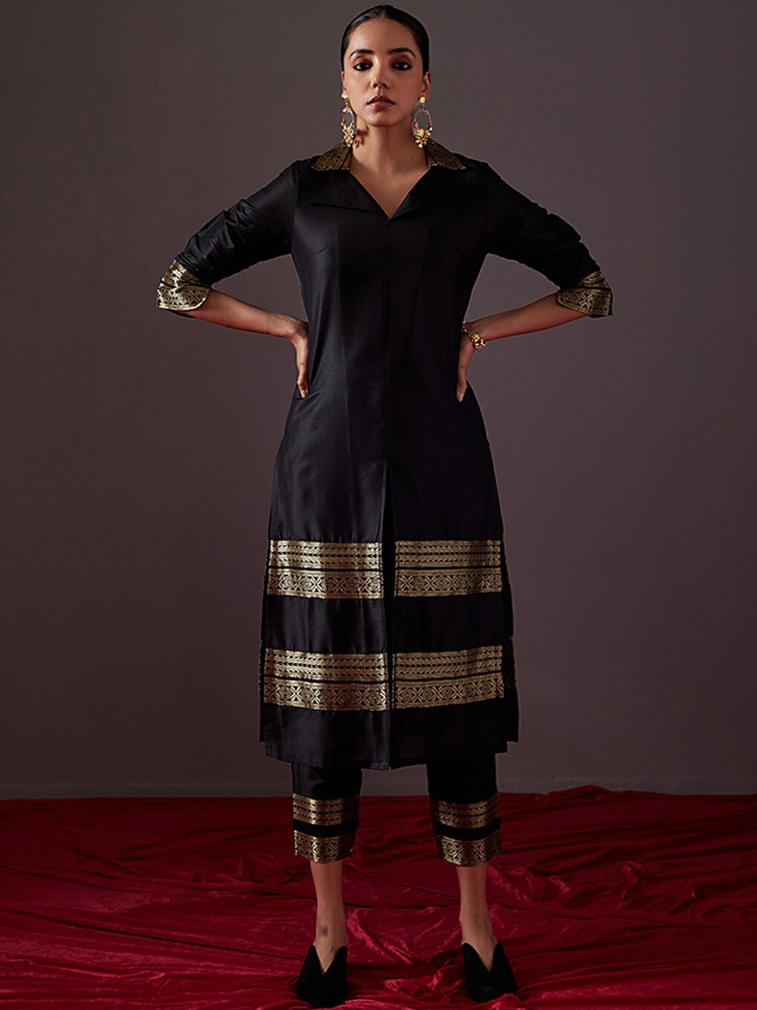 

Abhishti Banarasi Kurta with Pegged Pants, Black