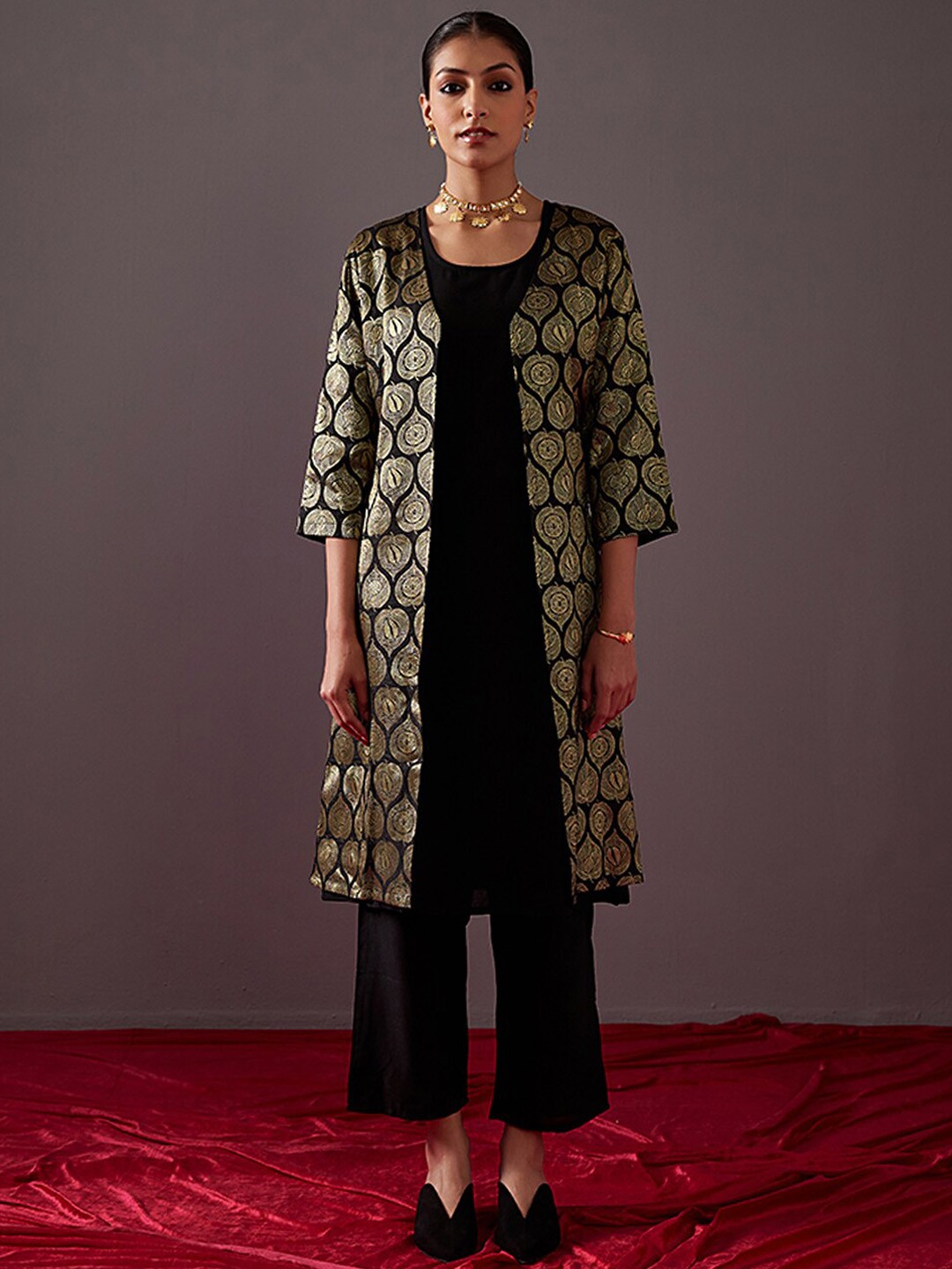 

Abhishti A-Line Kurta with Trousers & Banarasi Zari Jacket, Black