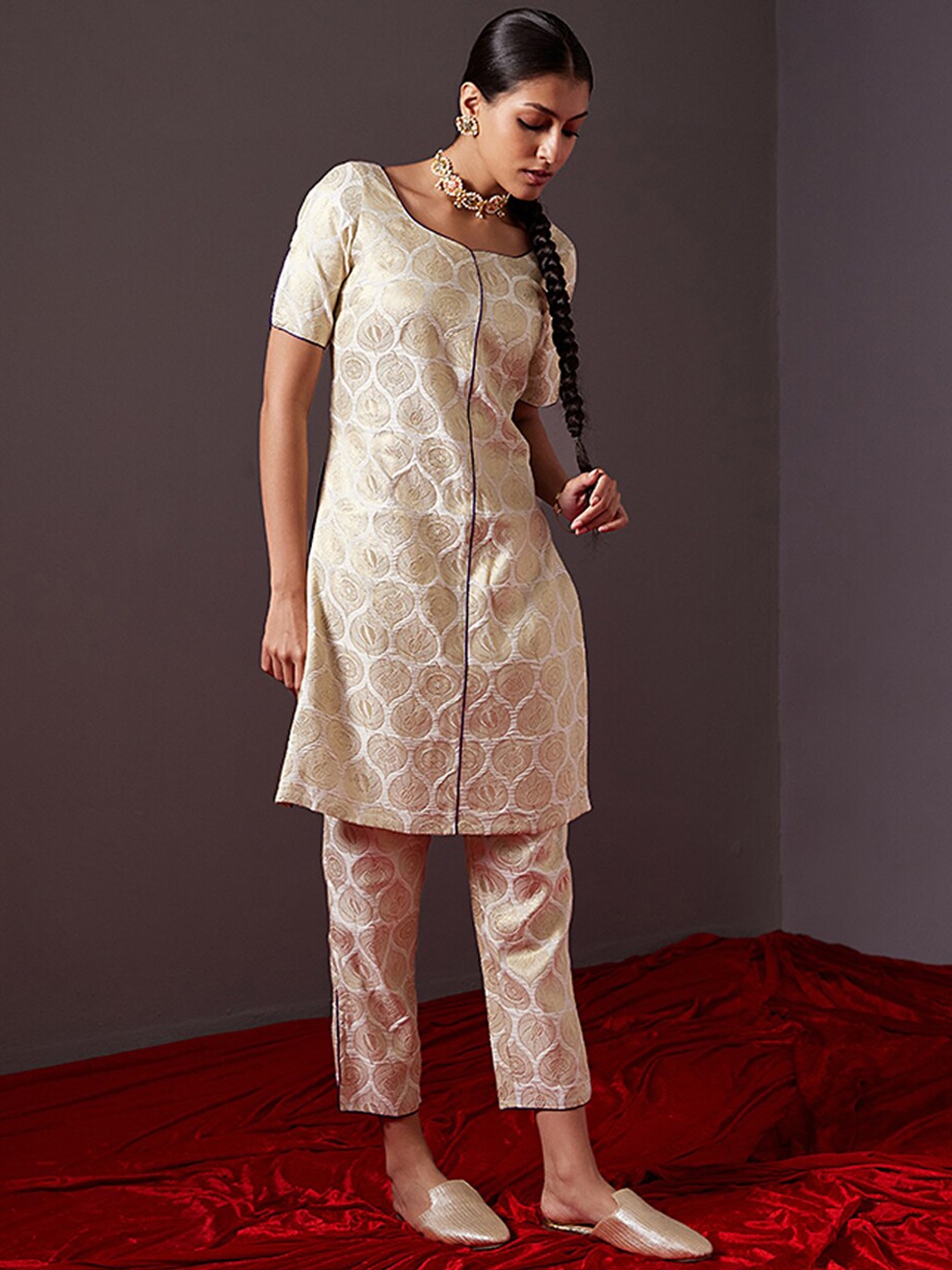 

Abhishti Women White Printed Kurta with Trousers