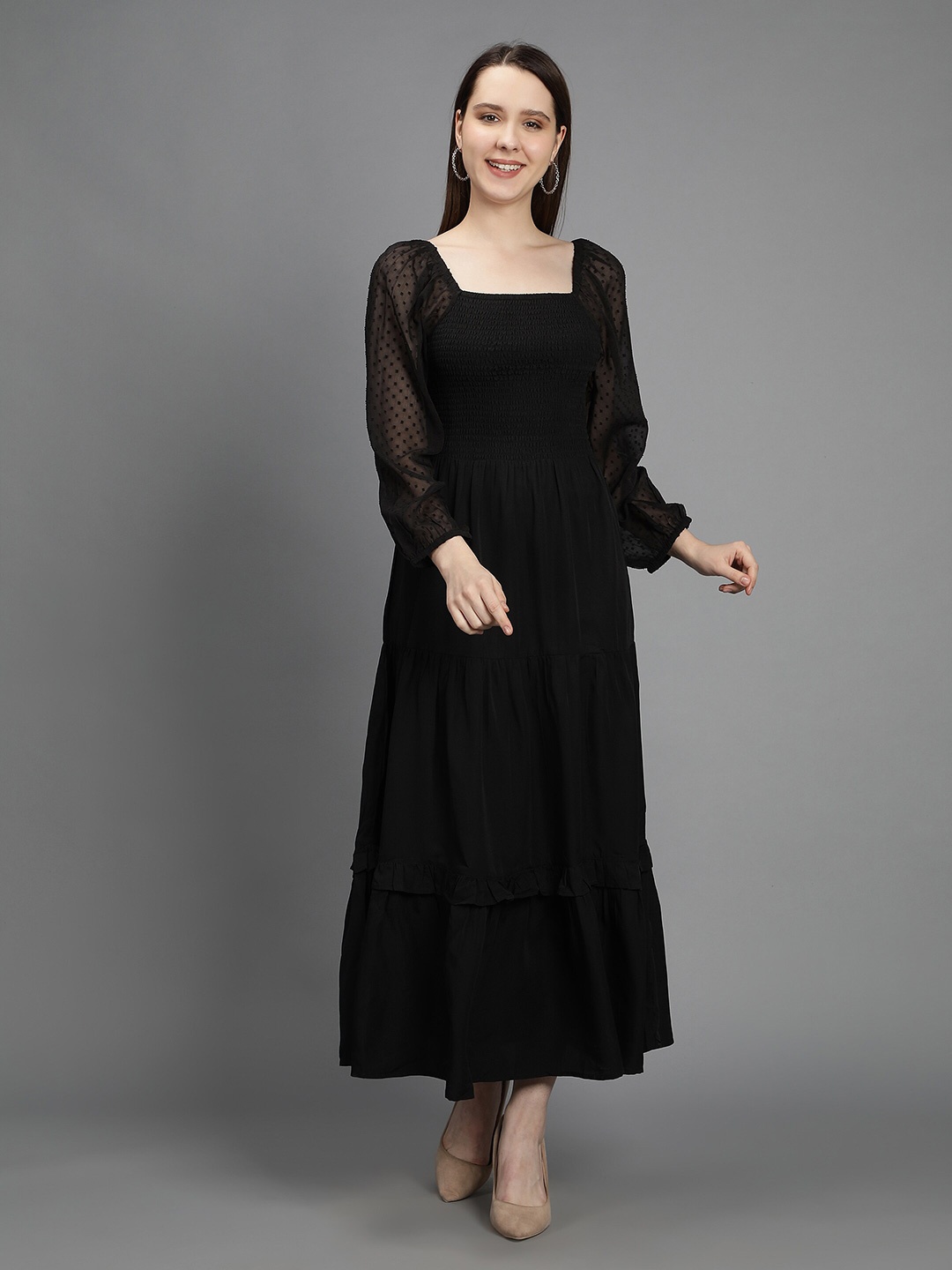 

MINGLAY Black Crepe Maxi Maxi Dress