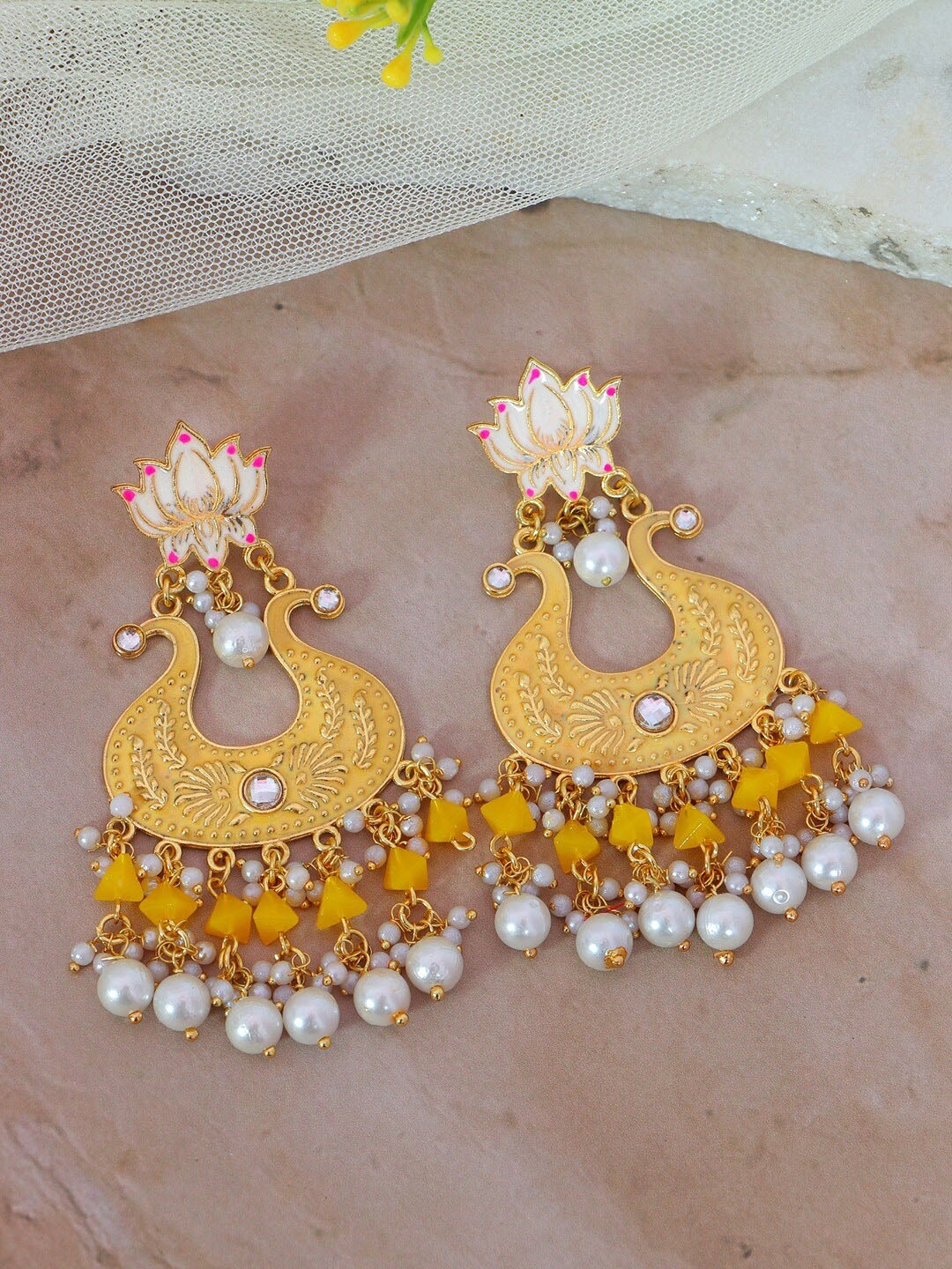 

Crunchy Fashion Yellow & White Gold-Plated Kundan Classic Chandbalis Earrings