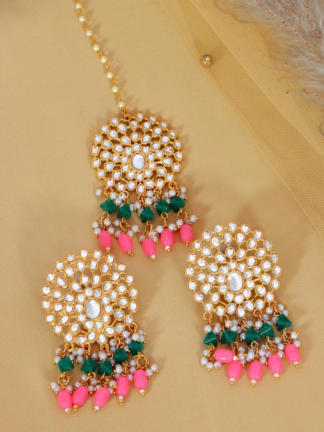 

Crunchy Fashion White & Pink Gold-Plated Kundan Maang Tika and Earrings