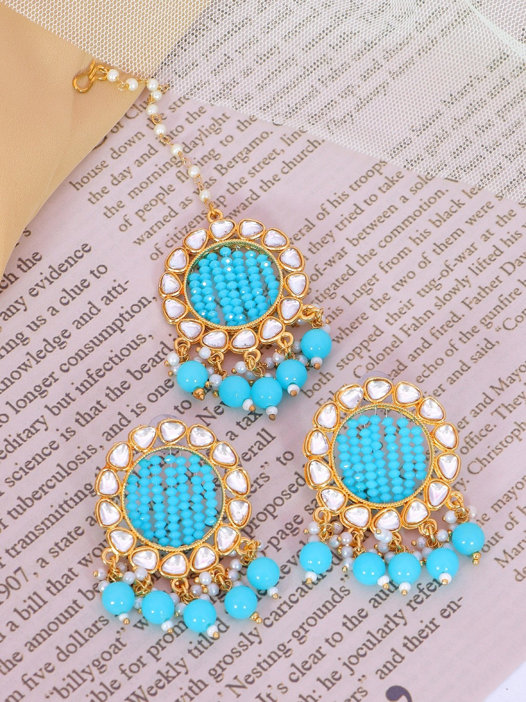 

Crunchy Fashion Turquoise Blue & White Gold-Plated Kundan Maang Tika and Earrings