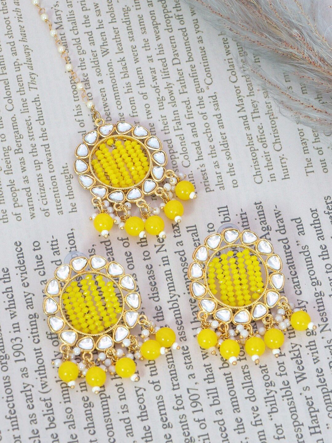

Crunchy Fashion Women Yellow & White Gold-Plated Kundan Maang Tika and Earrings