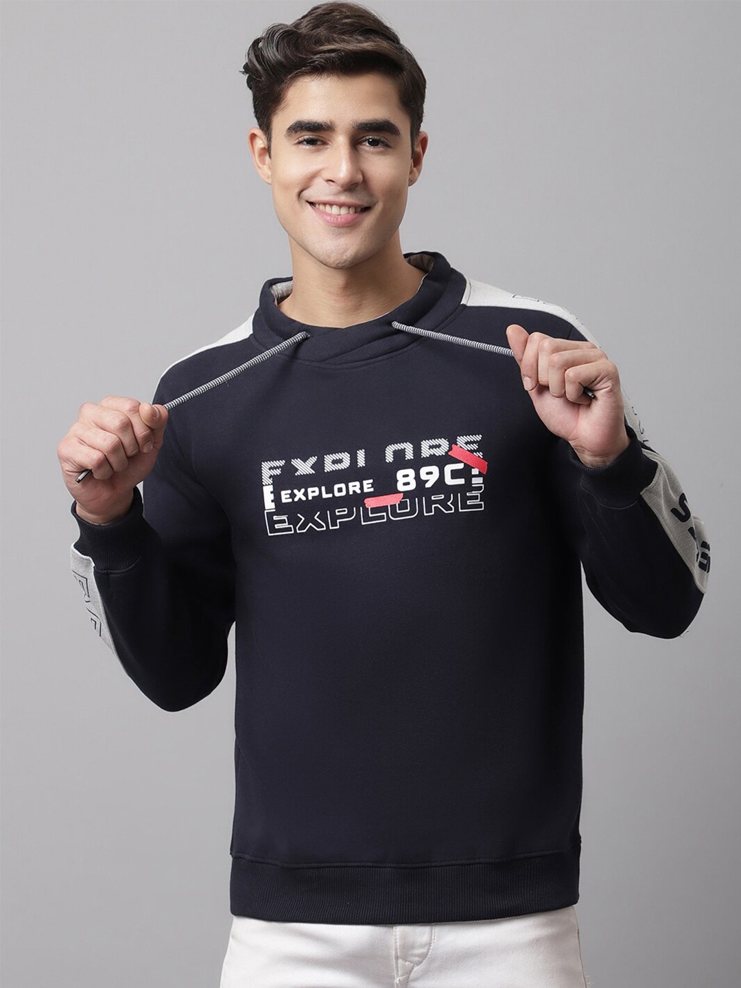 

Cantabil Men Navy Blue Printed Fleece Sweatshirt