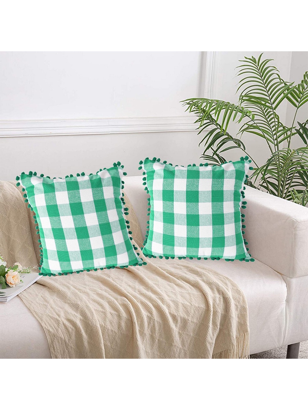 

Lushomes Green & White Set of 2 Checked Cotton Square Cushion Covers