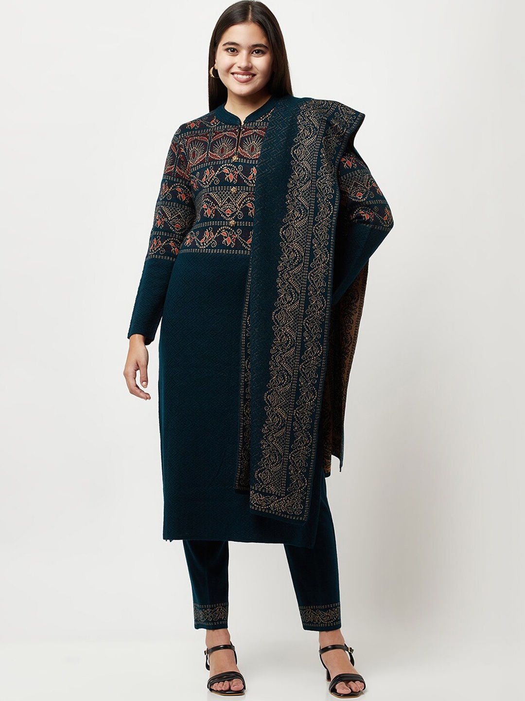 

Knitstudio Women Green Ethnic Motifs Kurta with Trousers & With Dupatta