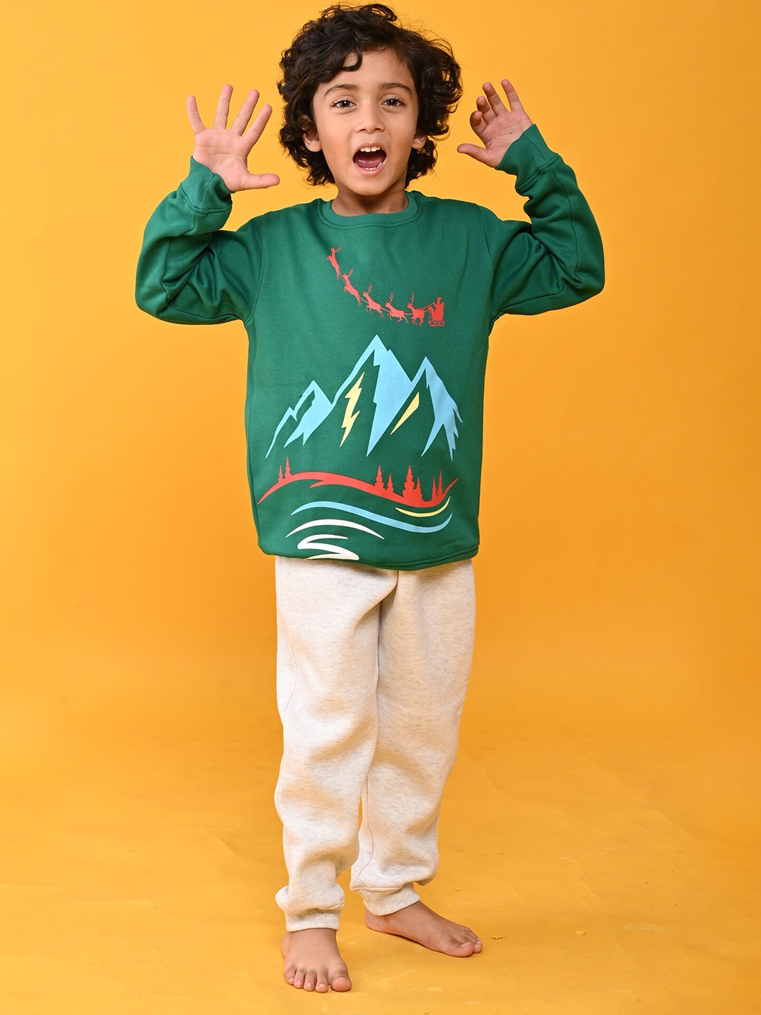 

Anthrilo Boys Green & Cream Printed Round Neck Night suit