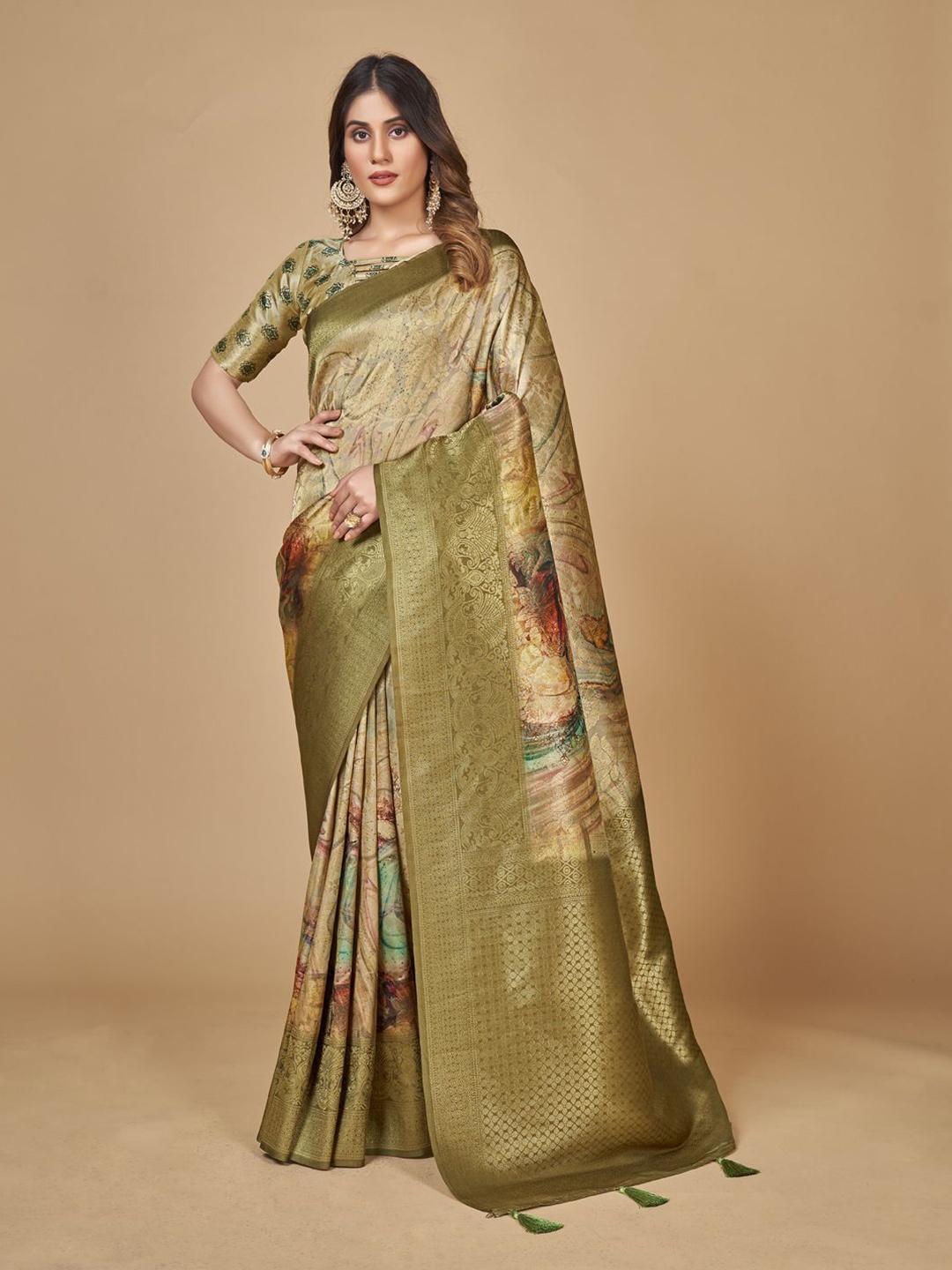 

Mitera Olive Green & Gold-Toned Floral Zari Banarasi Saree