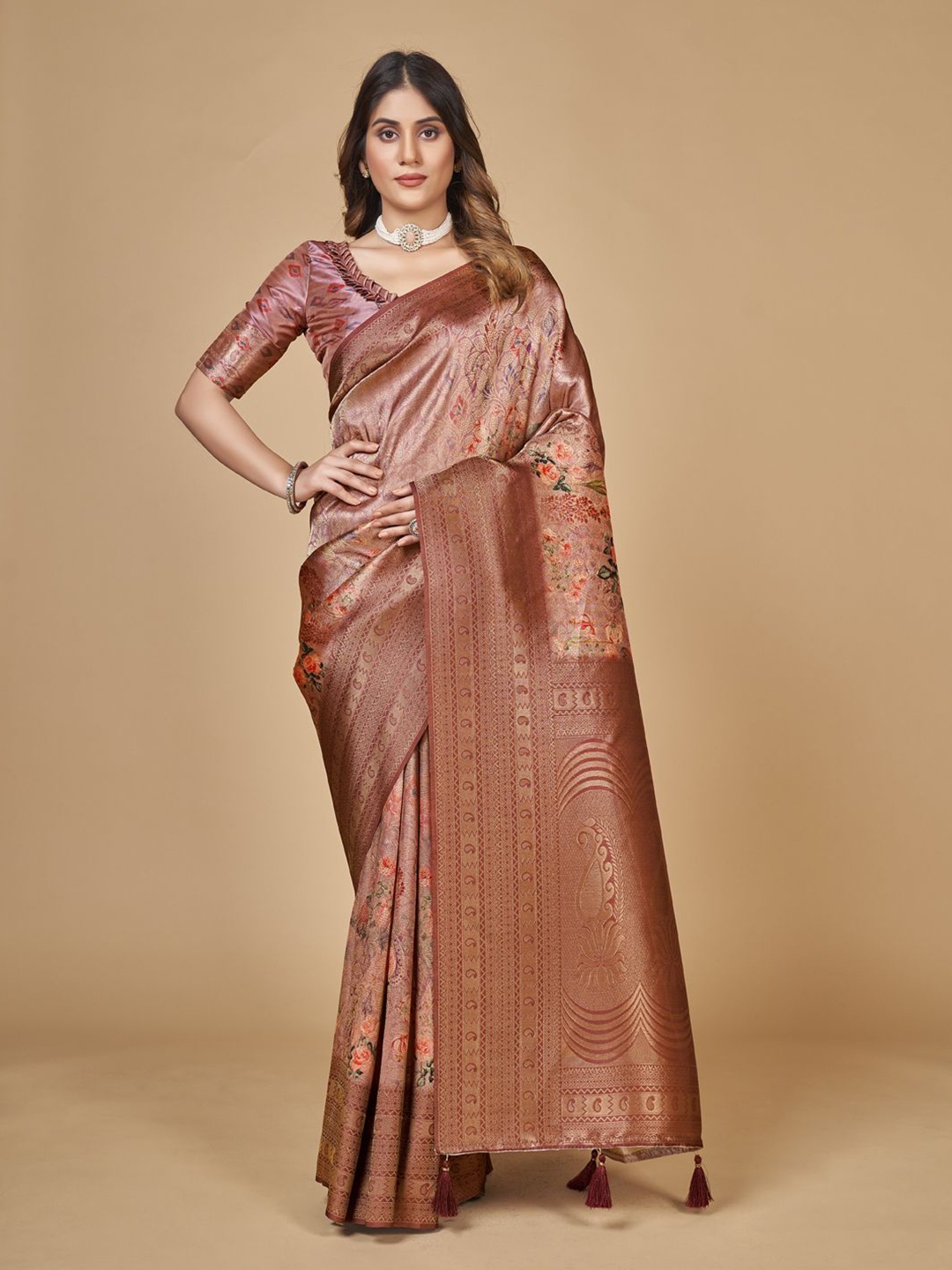 

Mitera Peach-Coloured & Orange Floral Zari Silk Blend Banarasi Saree