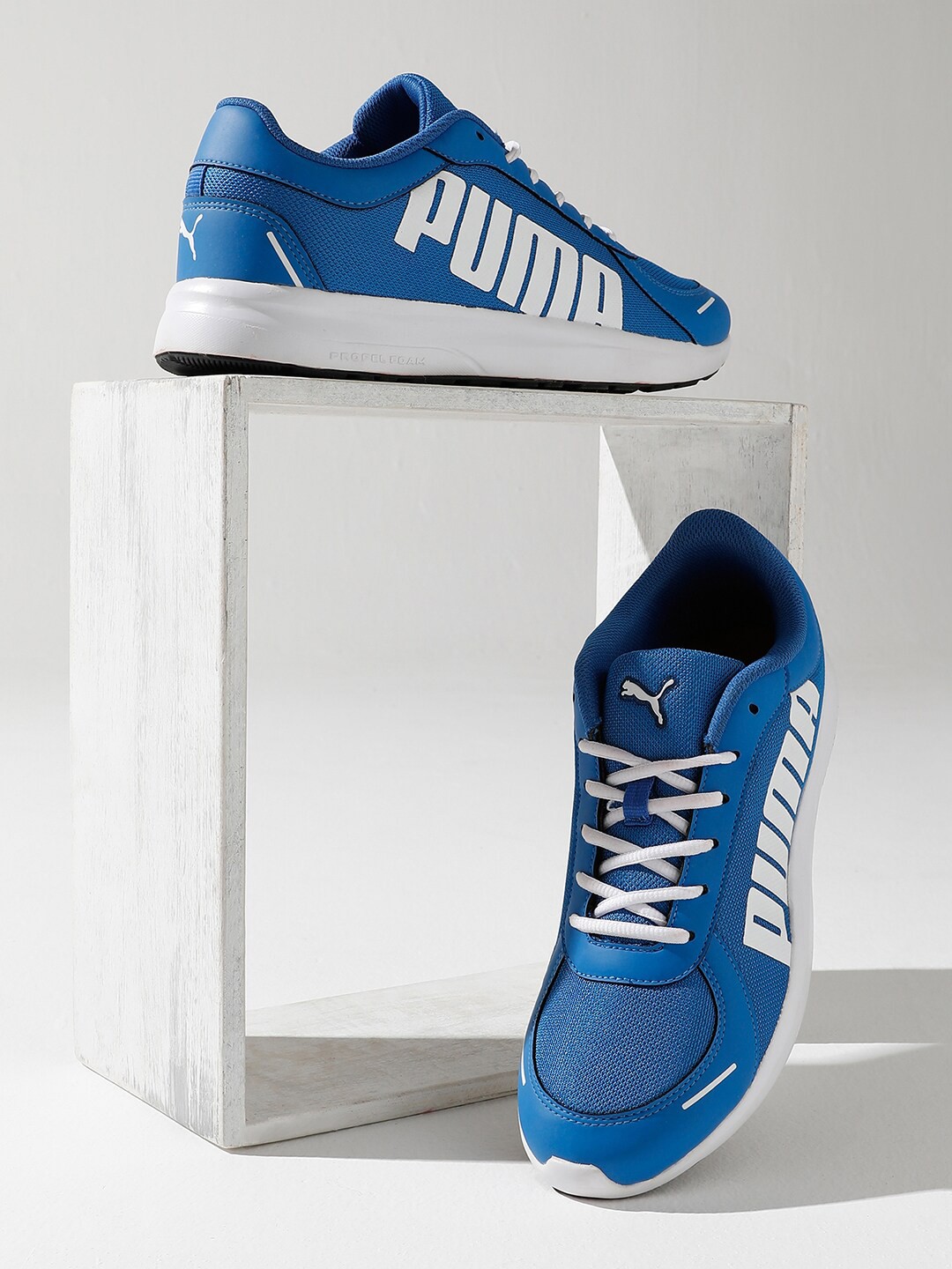 

Puma Men Blue Seawalk Textile Running Shoes