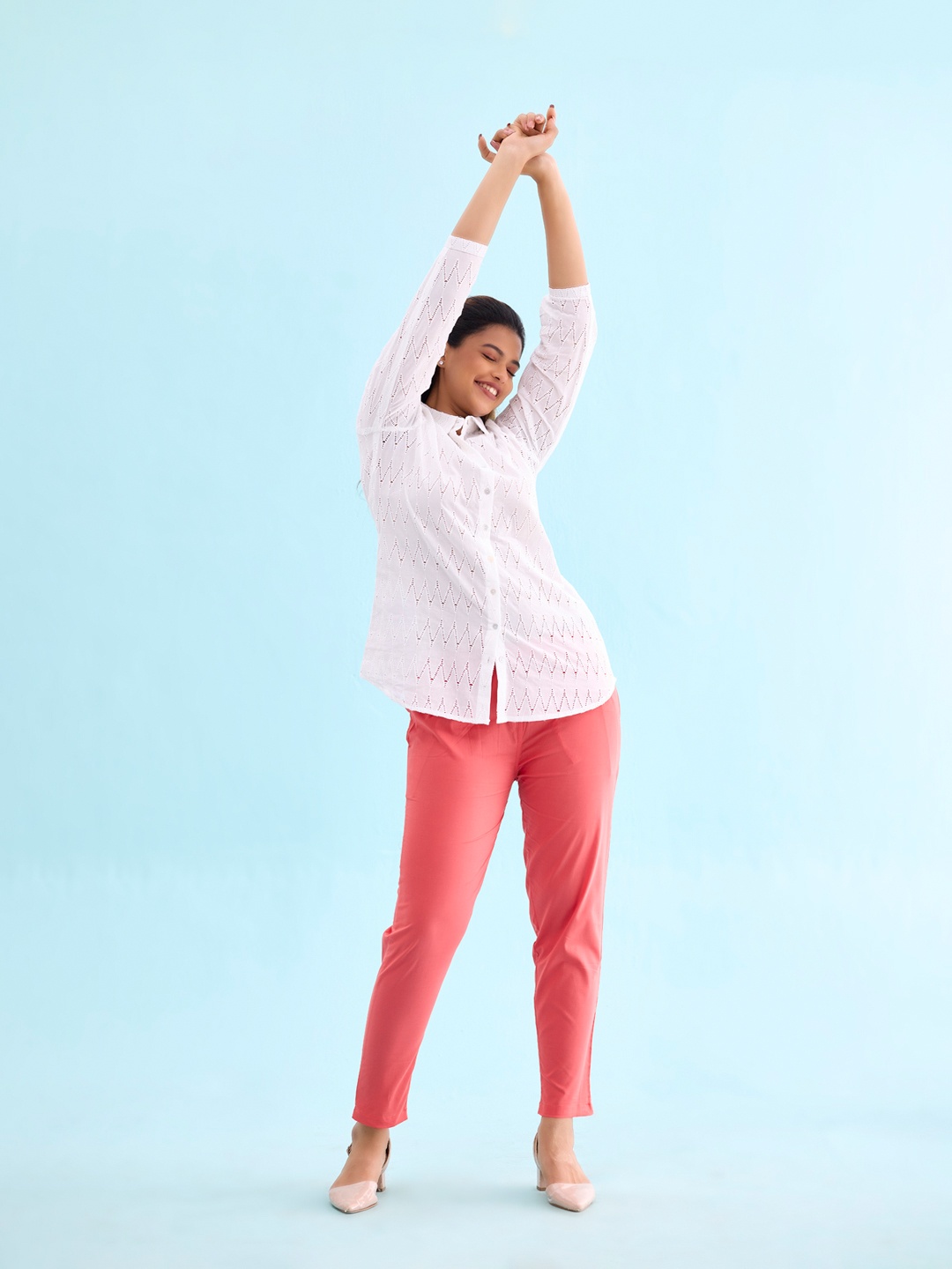 

Go Colors Women Coral Cotton Tailored Tapered Fit Trousers