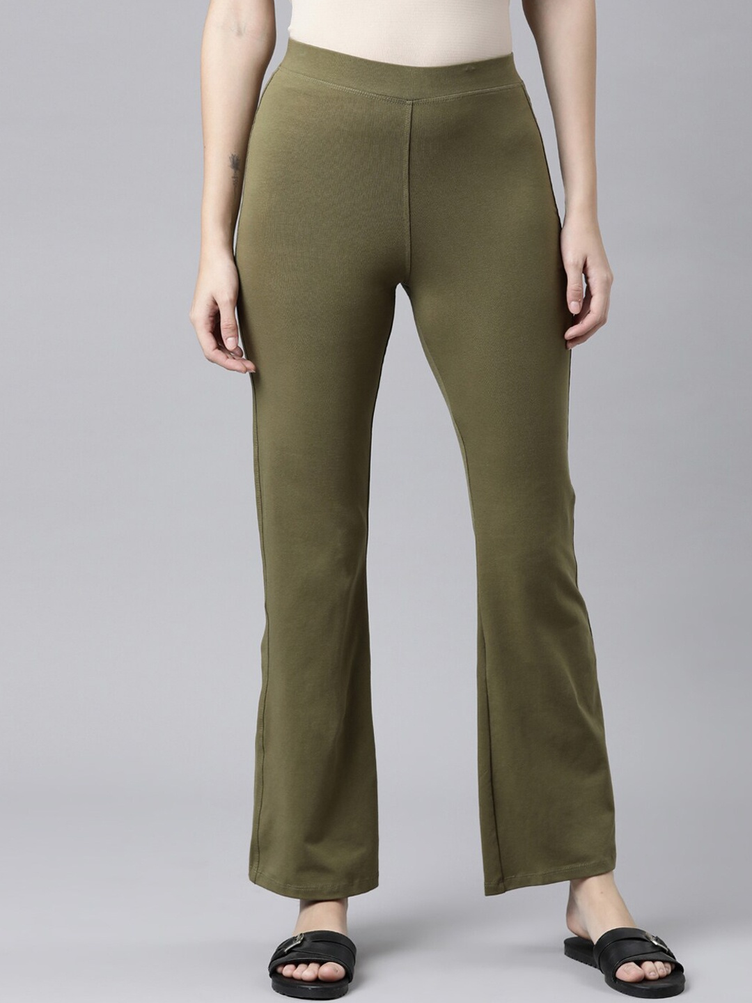 

Go Colors Women Olive Green Cotton Solid Relaxed Flared High-Rise Trousers