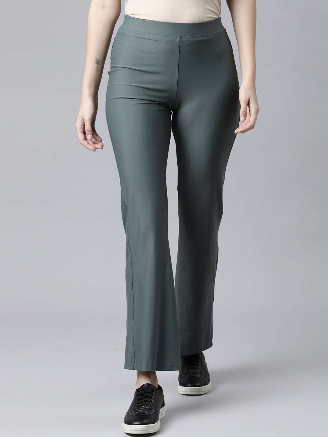 

Go Colors Women Olive Green Relaxed Flared High-Rise Trousers
