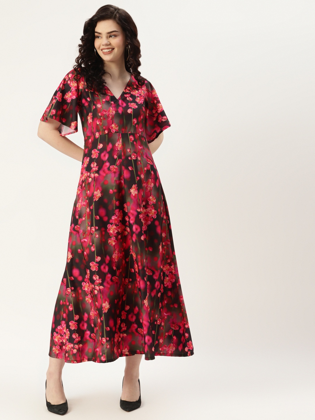 

Sleek Italia Women Black & Red Floral Print Crepe Maxi Dress