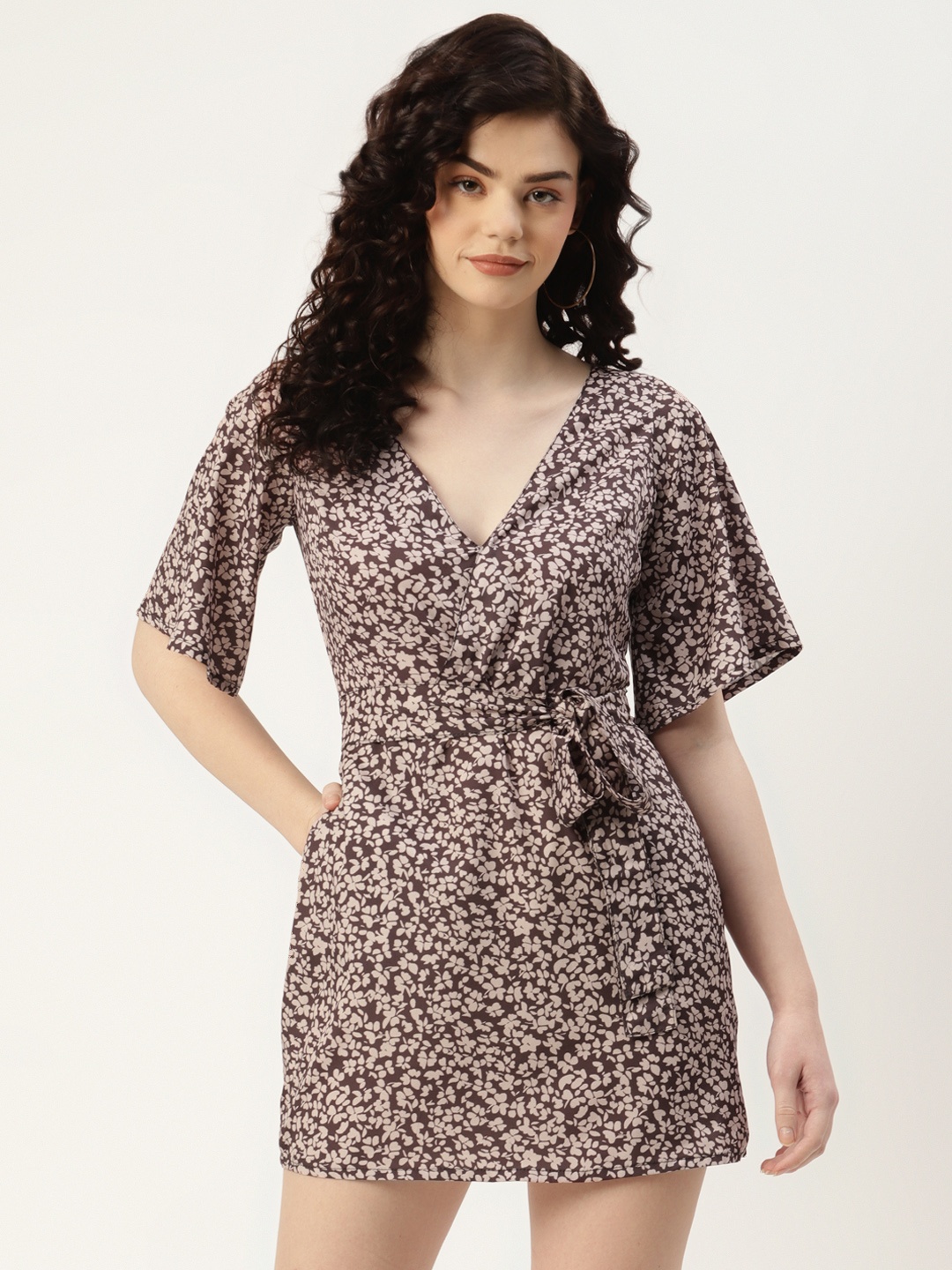 

Sleek Italia Women Grey & Off White Ethnic Motifs Print Crepe Dress