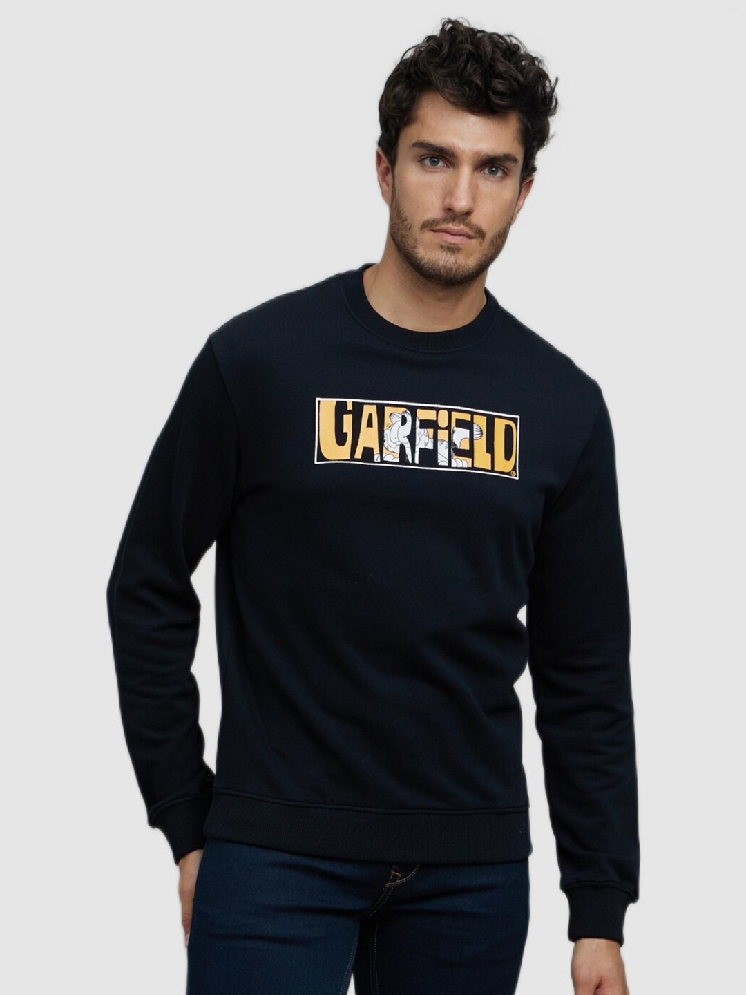 

Celio Men Black Garfield Printed Cotton Round Neck Sweatshirt