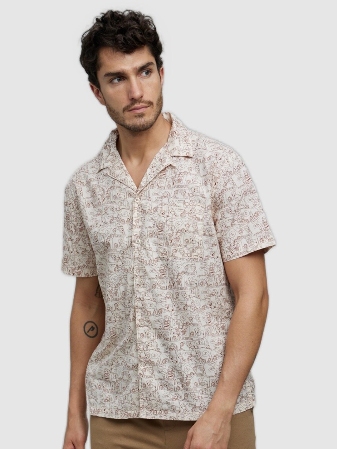 

Celio Men Garfield Printed Cotton Short Sleeves Casual Shirt, Beige