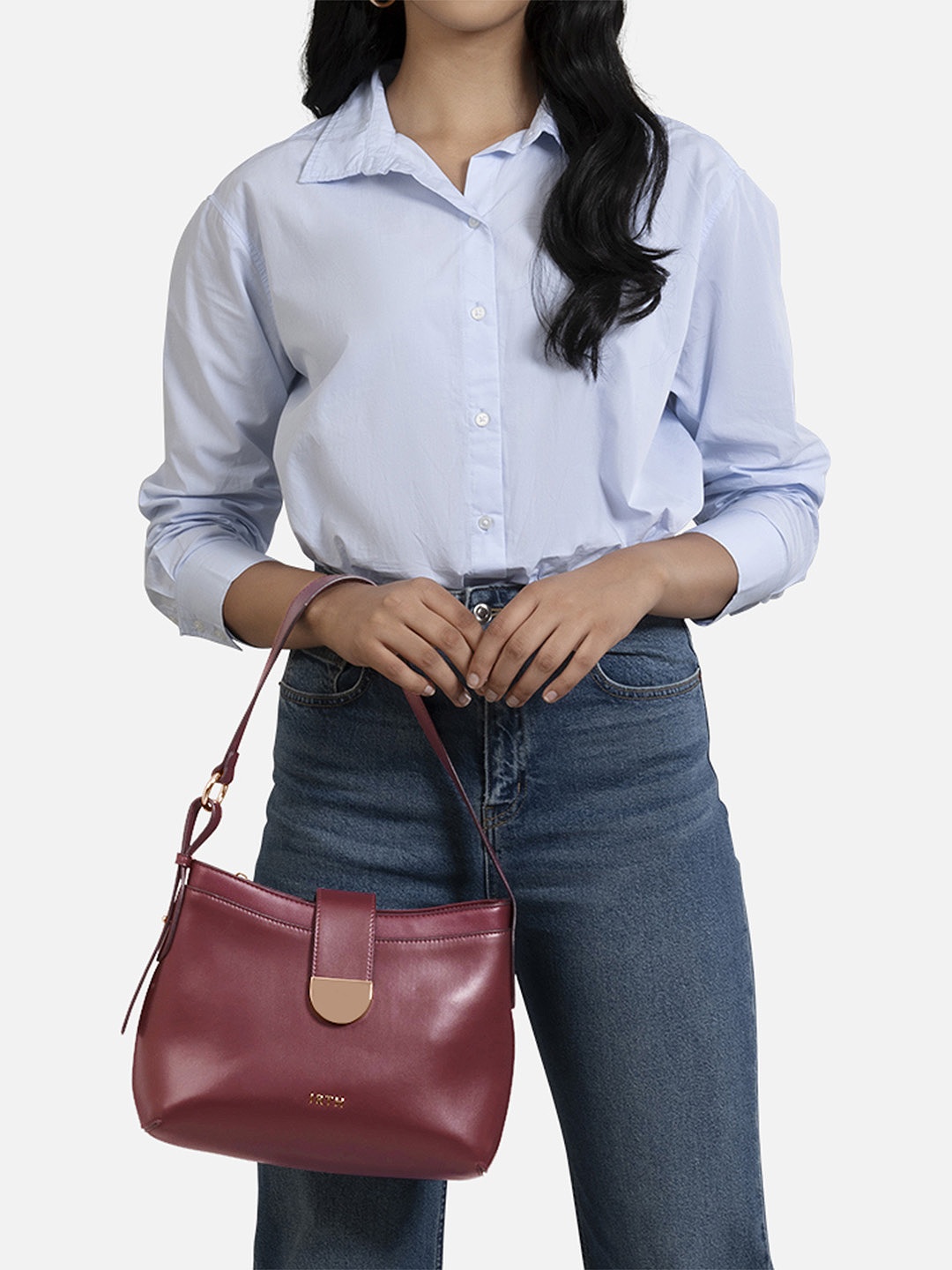 

IRTH Women Solid Shoulder Bag, Maroon