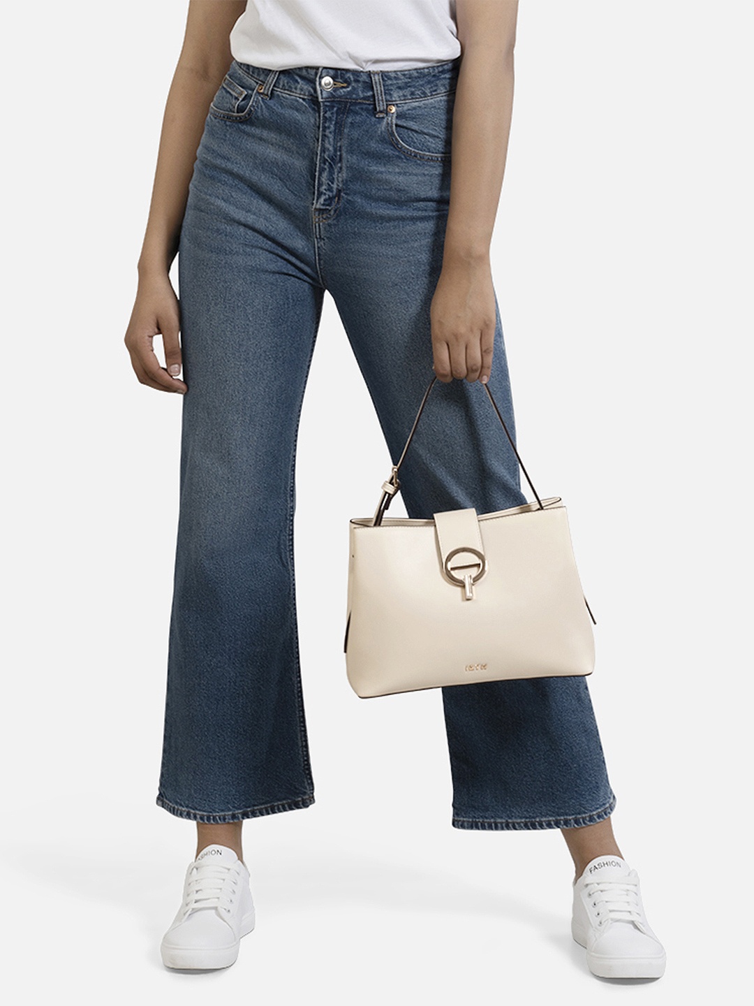 

IRTH Women Solid Shoulder Bag, Off white