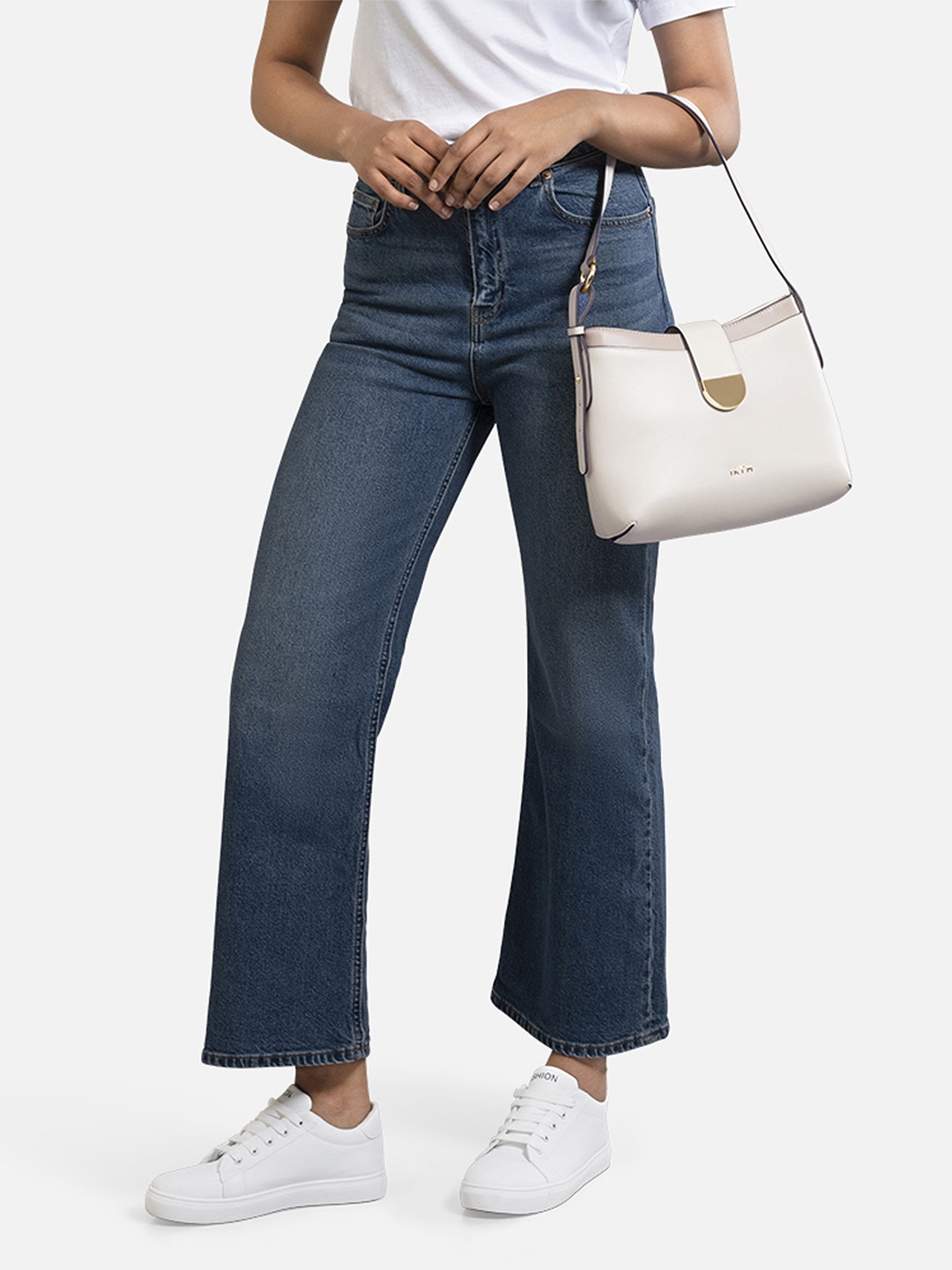 

IRTH Women Solid Shoulder Bag, White