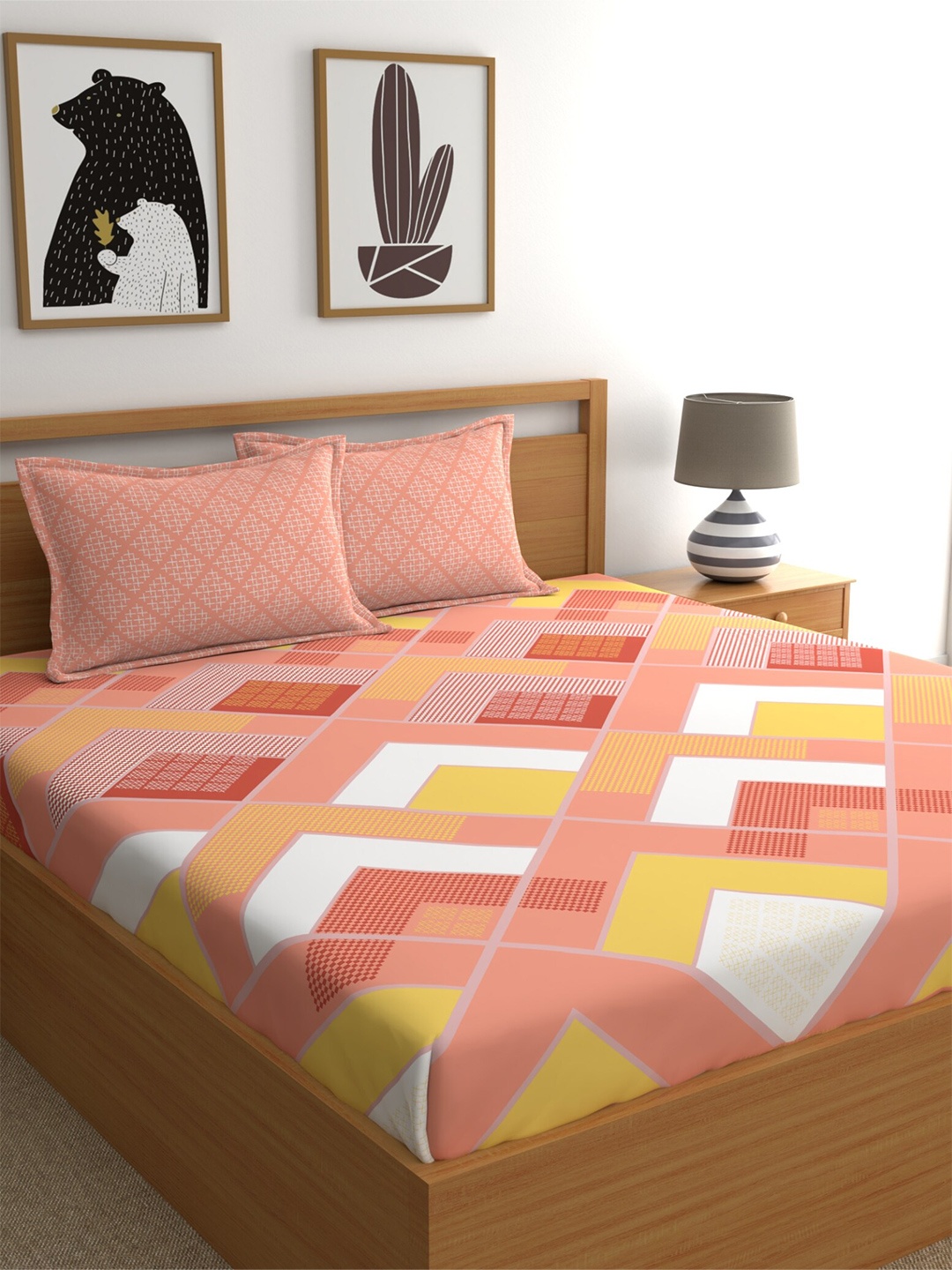 

Home Ecstasy Peach-Coloured & White Cotton Geometric 140 TC Bedsheet with 2 Pillow Covers