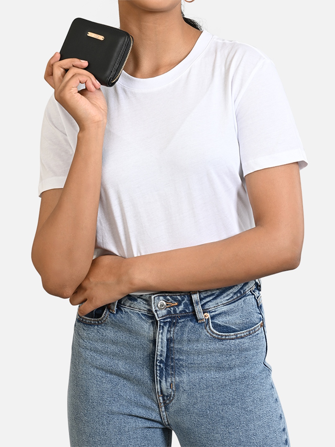 

IRTH Women Little Black Snap Wallet