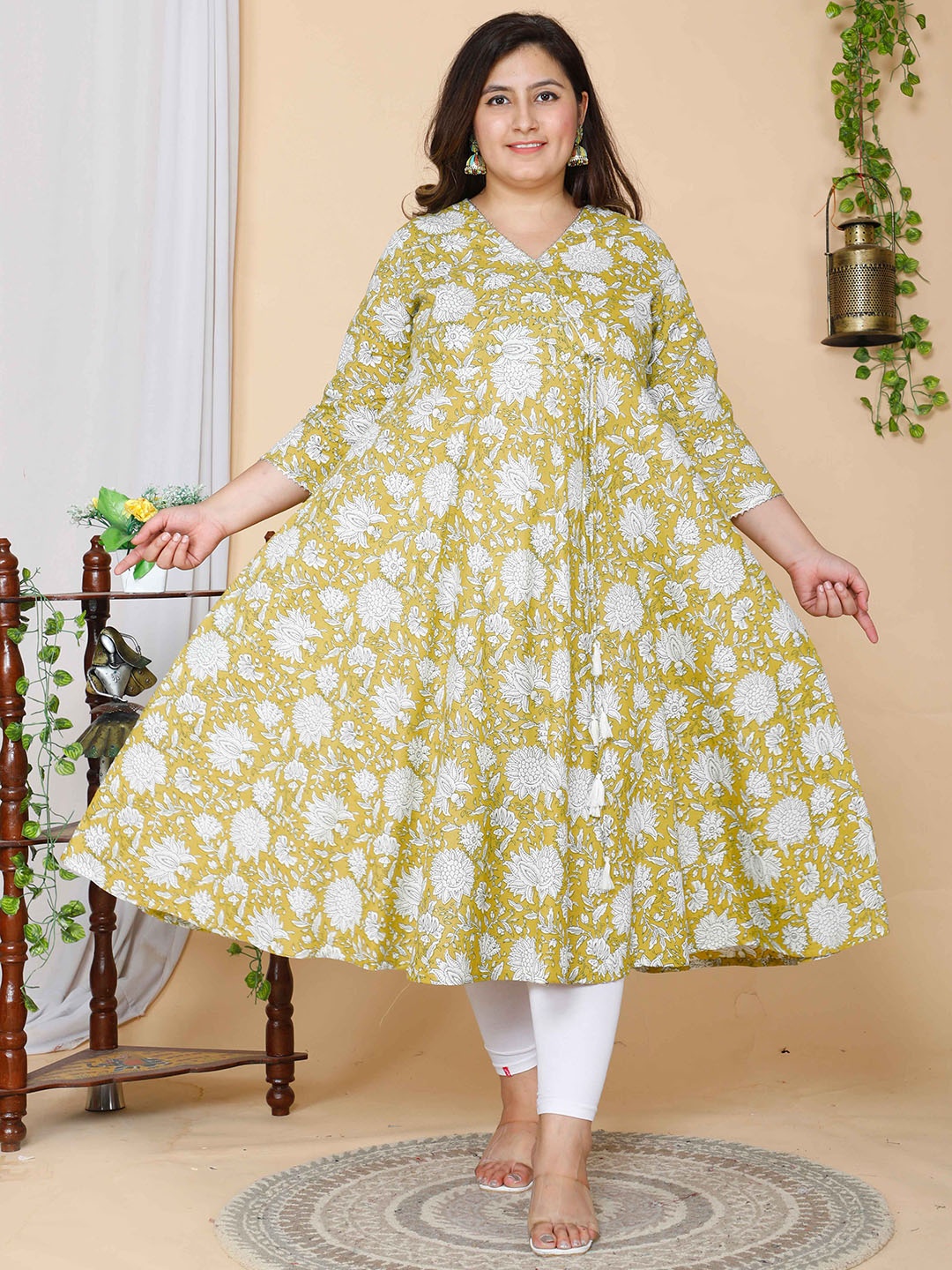 

MIRAVAN Plus Size V-Neck Floral Printed Anarkali Cotton Kurta, Yellow