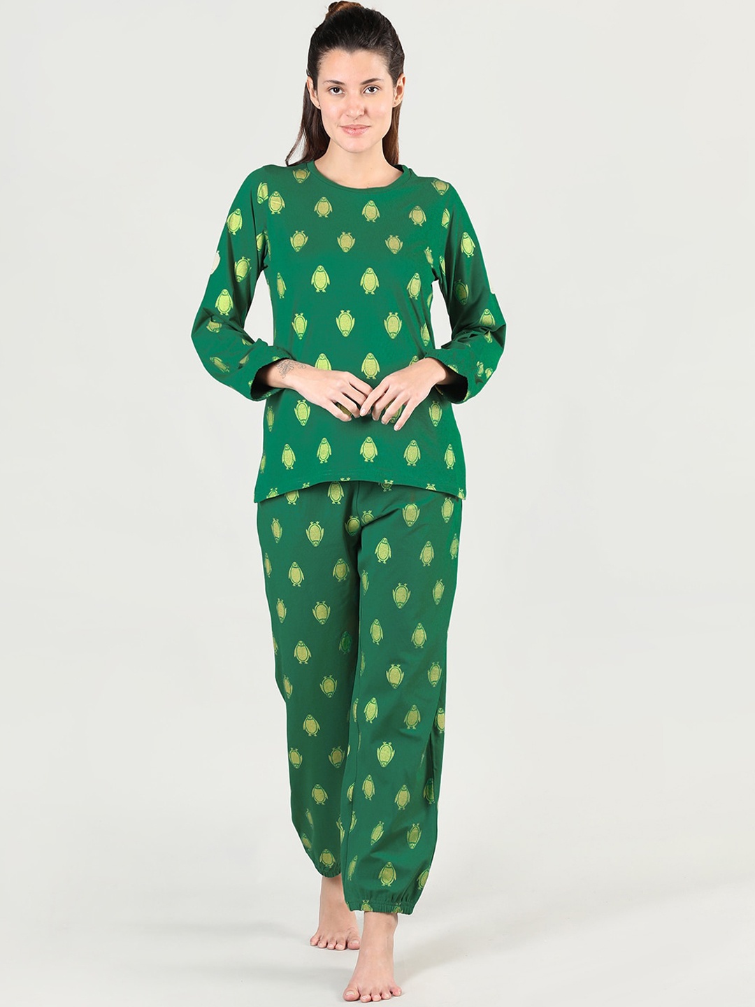 

Organzaa Women Green Printed Night suit