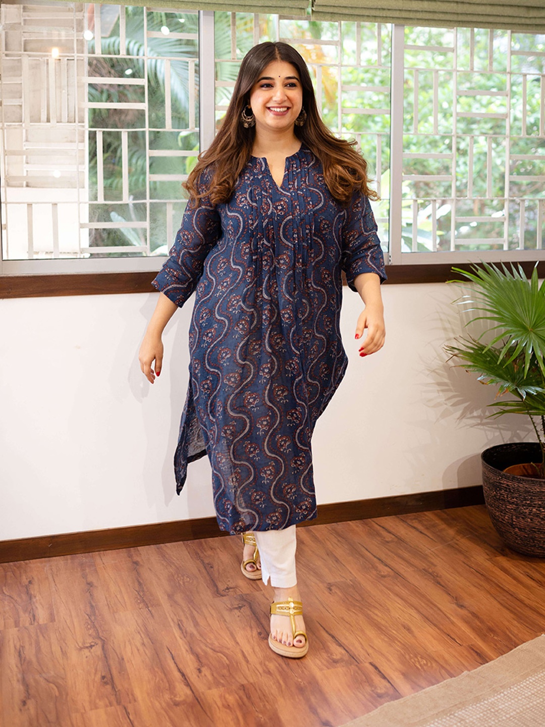 

THE INDIAN ETHNIC CO Women Blue & Red Ethnic Motifs Printed Block Print Kurta