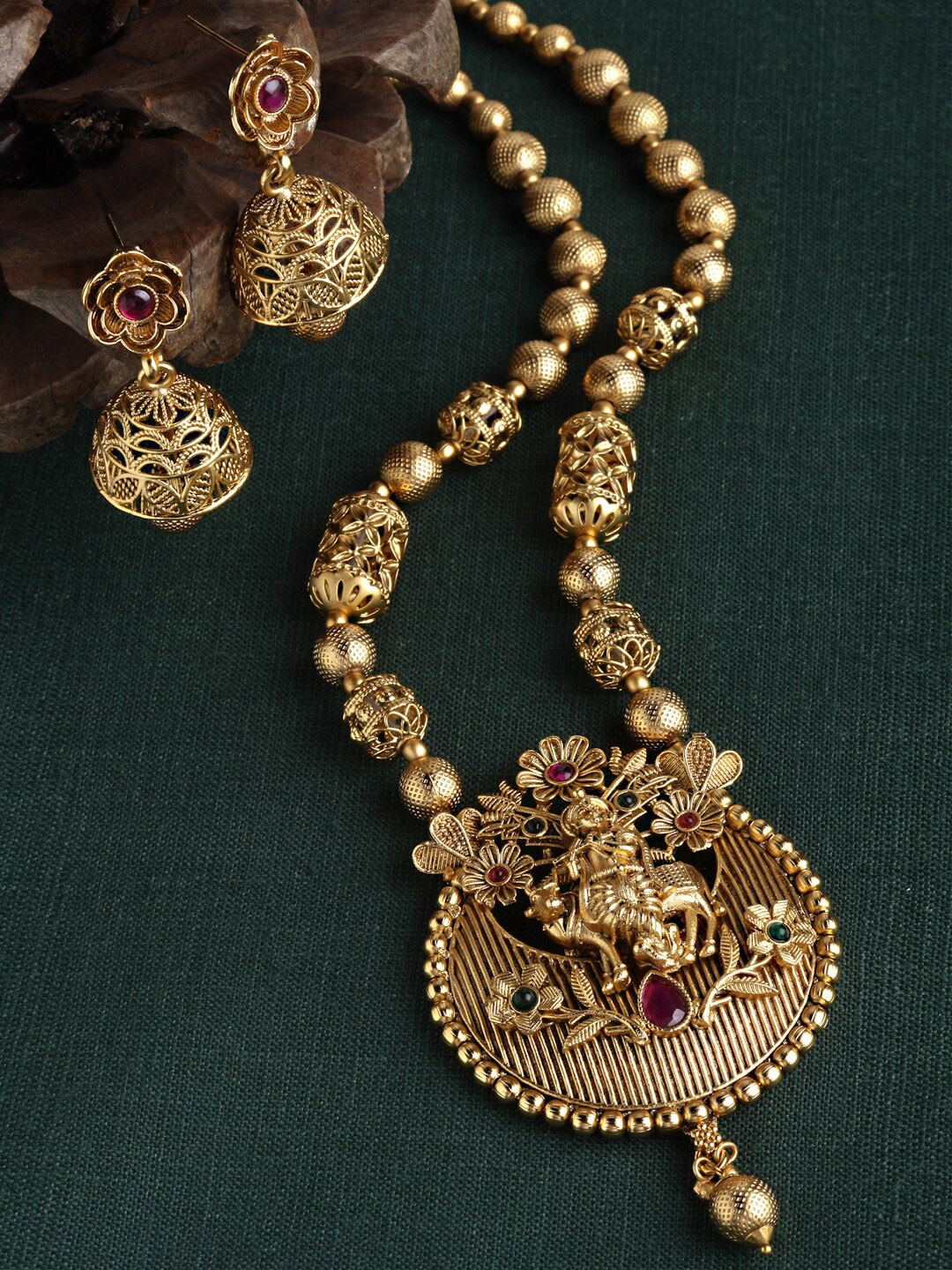 

Arrabi Red Stones & beads Studded Gold-Plated Jewellery Set