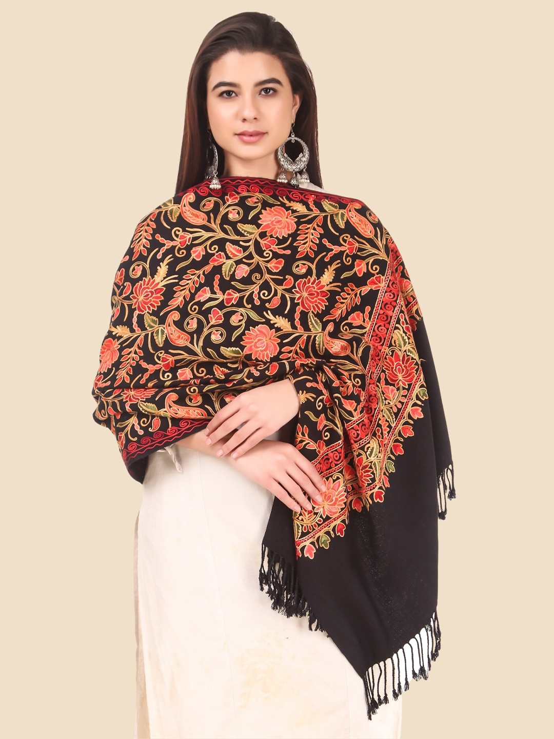 

Anouk Women Black & Pink Embroidered Stole
