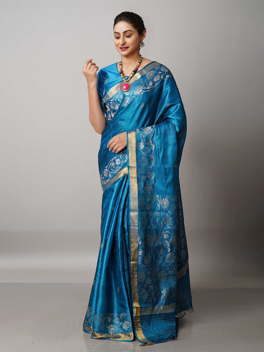 

Unnati Silks Blue & Gold-Toned Woven Design Zari Pure Silk Tussar Saree