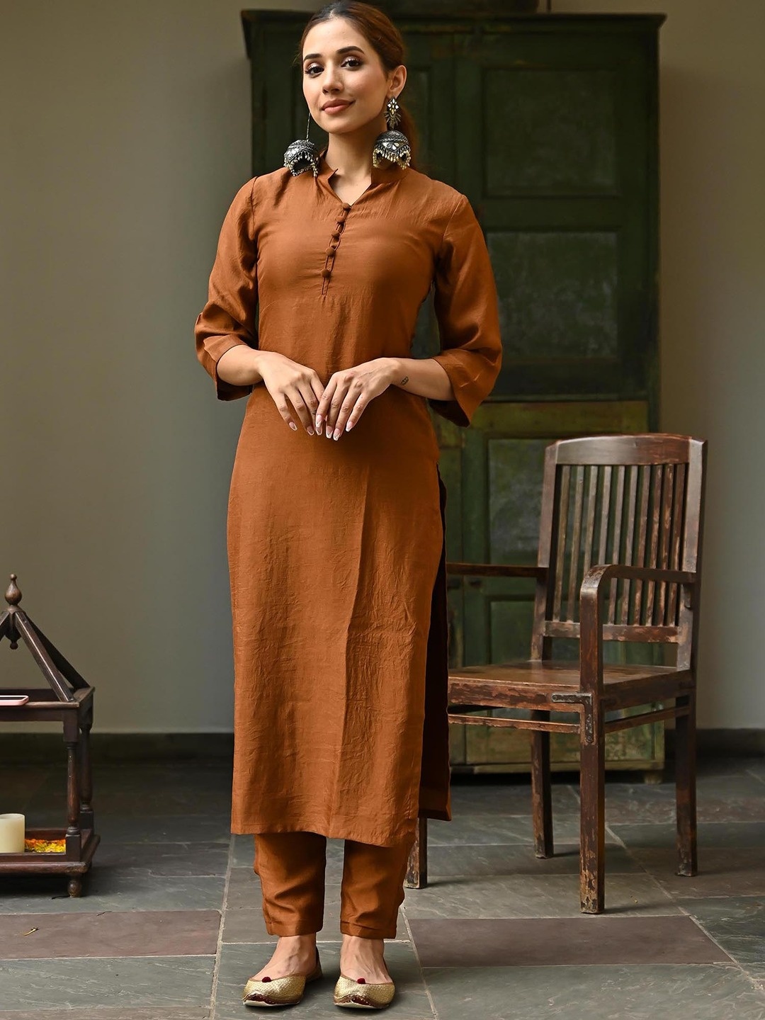 

Lavanya The Label Women Brown Embroidered Thread Work Kurta with Trousers