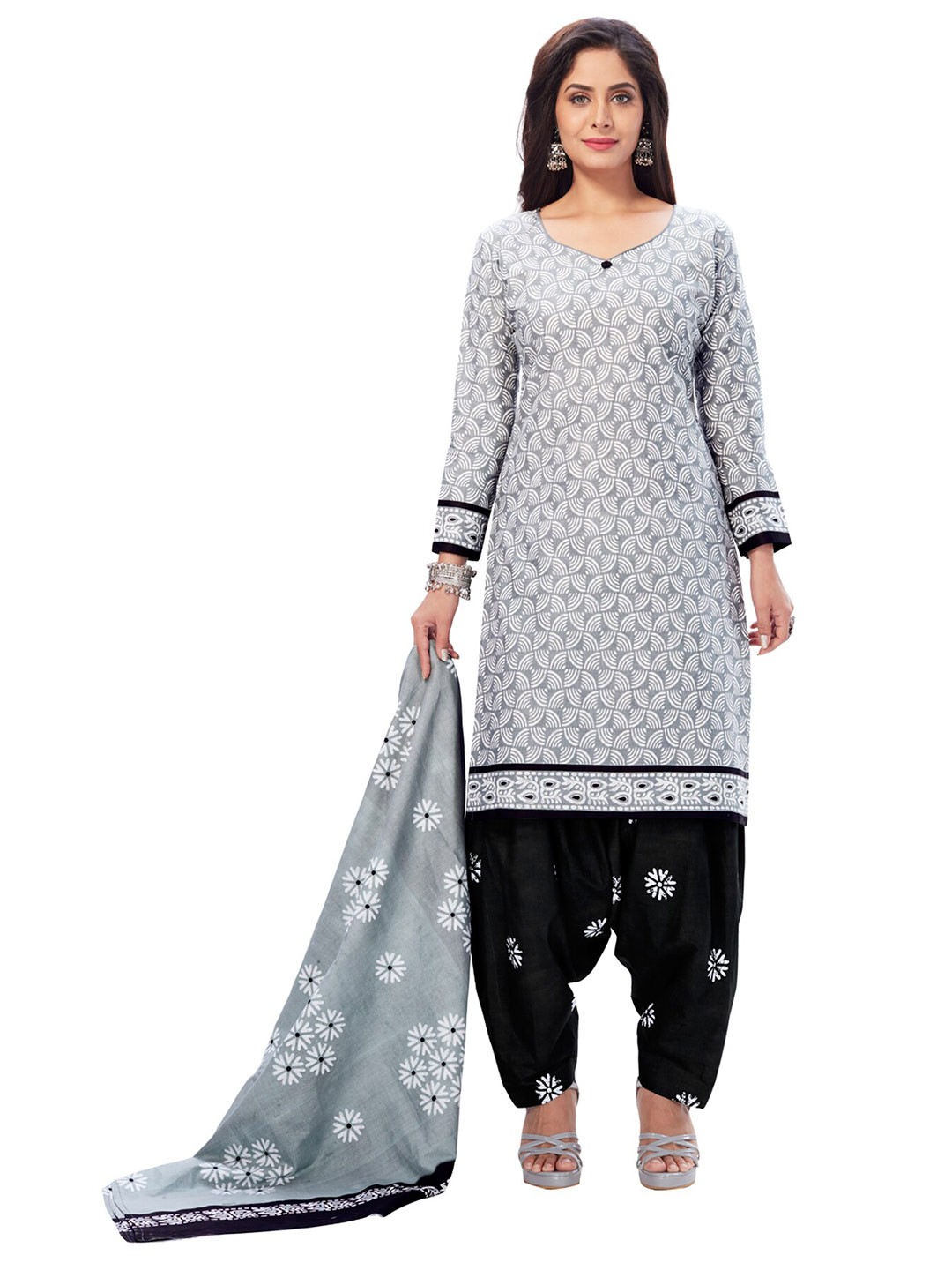 

SALWAR STUDIO Women Grey & Black Printed Pure Cotton Unstitched Dress Material