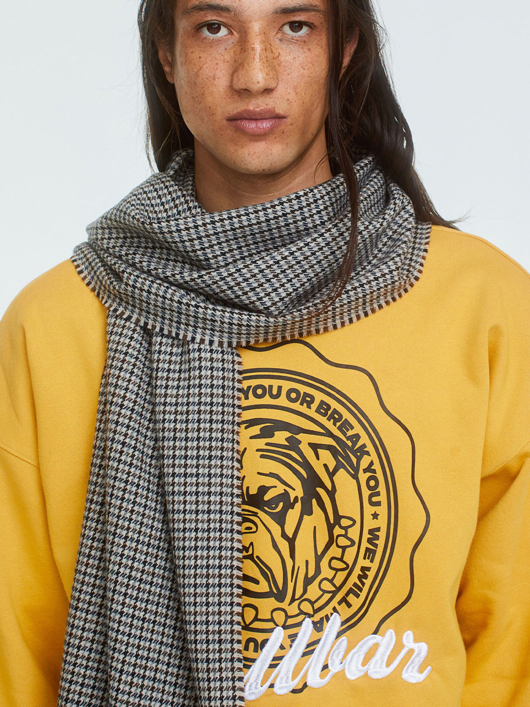 

H&M Men Grey & Brown Patterned Scarf