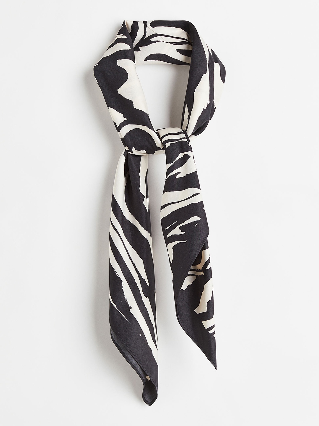 

H&M Women Black Satin Scarf