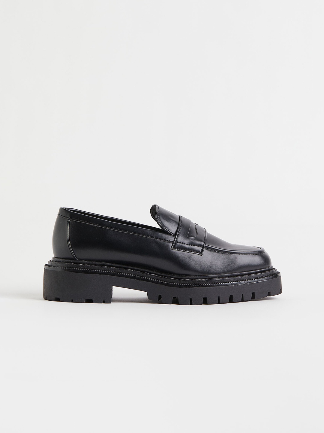 

H&M Women Black Chunky loafers