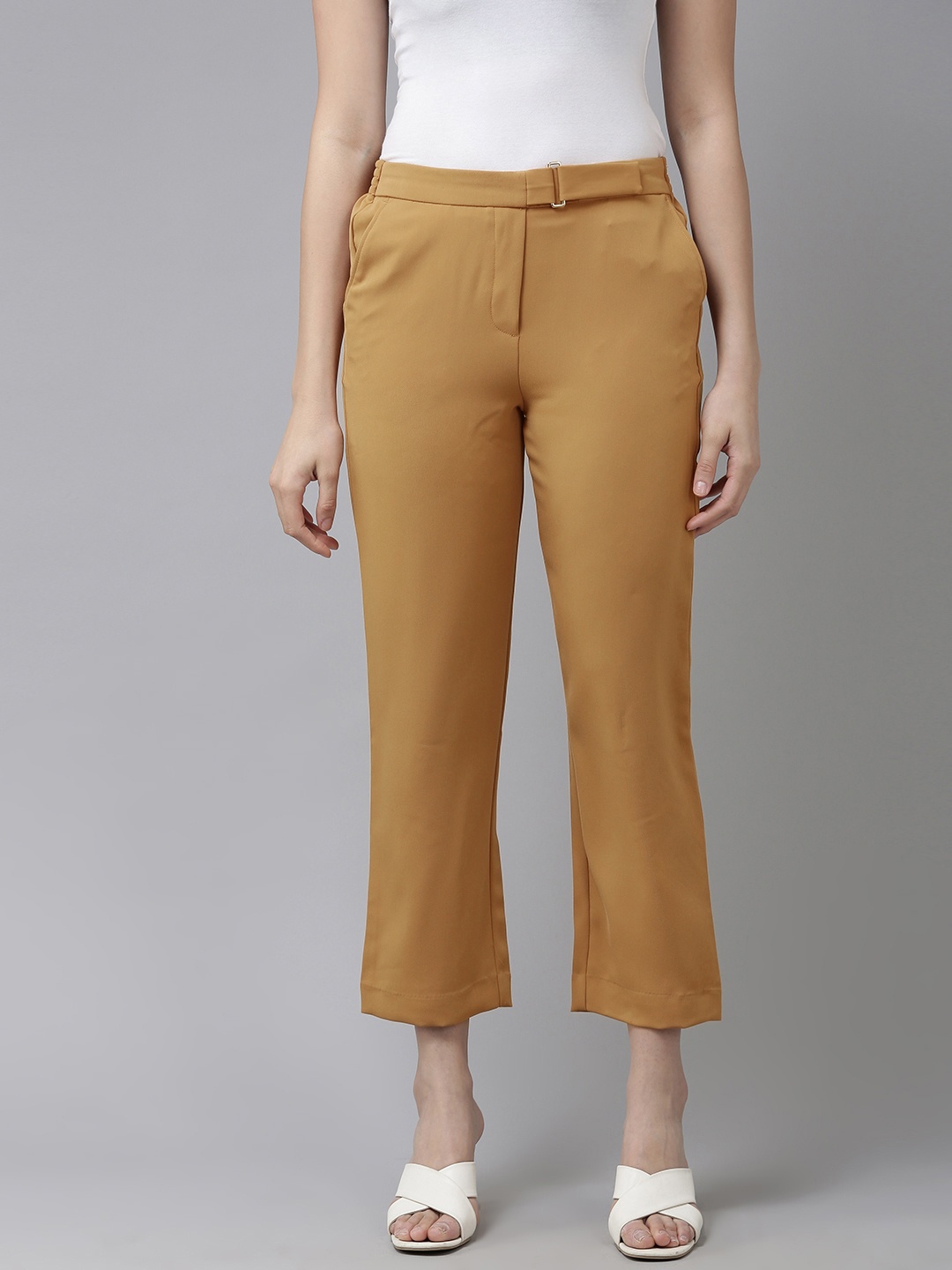 

Van Heusen Woman Cropped Casual Trousers, Mustard