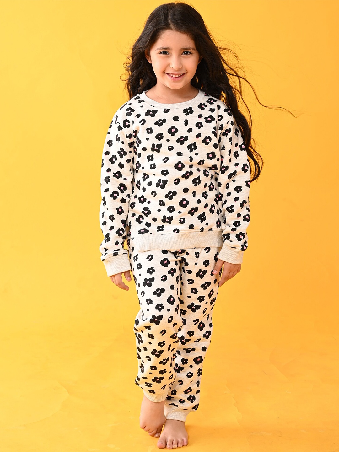 

Anthrilo Girls Off White & Black Animal Printed Fleece Sweatshirt & Joggers