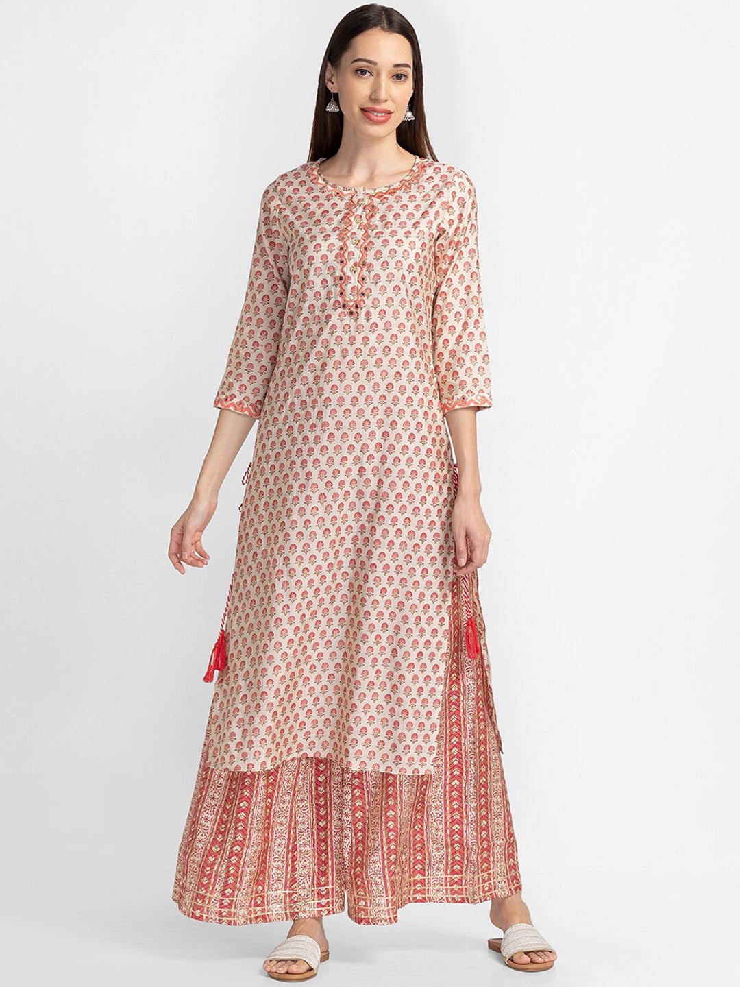 

Globus Women Off White Floral Printed Kurta With Palazzos