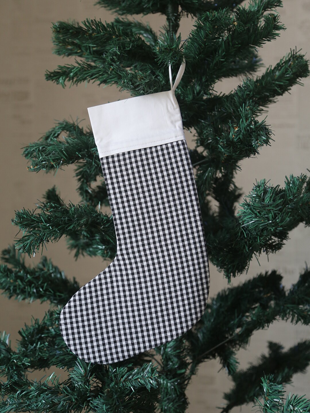 

My Gift Booth Black & White Checked Cotton Christmas Stocking Festive Decor, Red