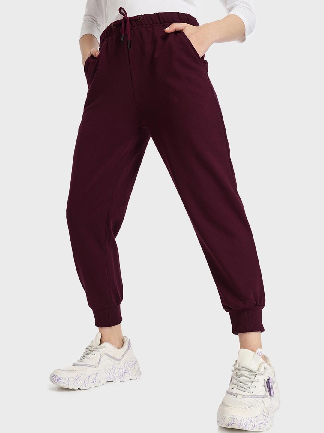 

Bewakoof Women Maroon Solid Cotton Joggers